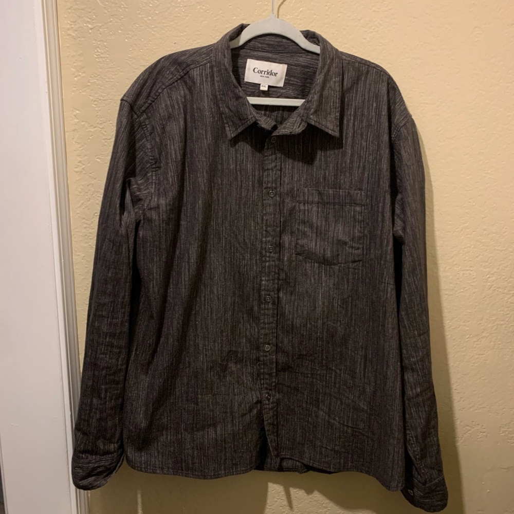 Black shirt XL weave pattern
